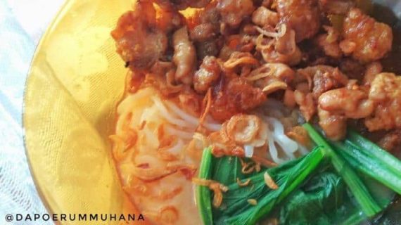 MIE AYAM SHIRATAKI ALA ALMIRA NOOR TALITHA PUTRI