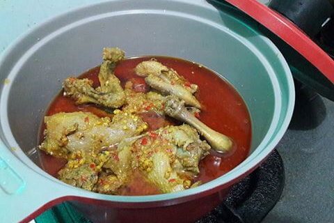 BEBEK BETUTU ALA ADE PUTRI AULYA