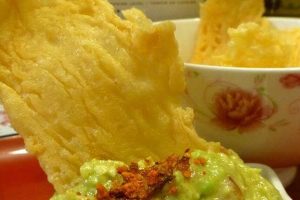KRIPIK PARMESAN WITH GUACAMOLE ALA DIAH NUGRAHENI