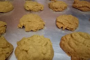 KUE KERING KASTENGEL ALA TIKA ‘NDUTZ’ SARTIKA