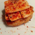 SIMPLE STEAK SALMON DAN KRIPIK KEJU PANGGANG PEDAS ALA CALISTA CROCHET