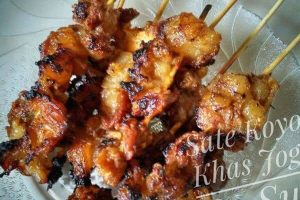 SATE KOYOR KHAS JOGJA ALA SUCI WULANDARI