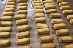 ALMOND COOKIES ALA ANGELINA HAPSARI SANTI