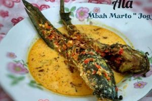 MANGUT LELE KHAS MBAH MARTO YOGYA ALA SUCI WULANDARI