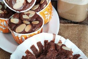 Choco Almond Chiffon Cupcake Ala Stefanie Mayke‎