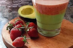 Avocado Strawberry Smoothie Ala Stefanie Mayke
